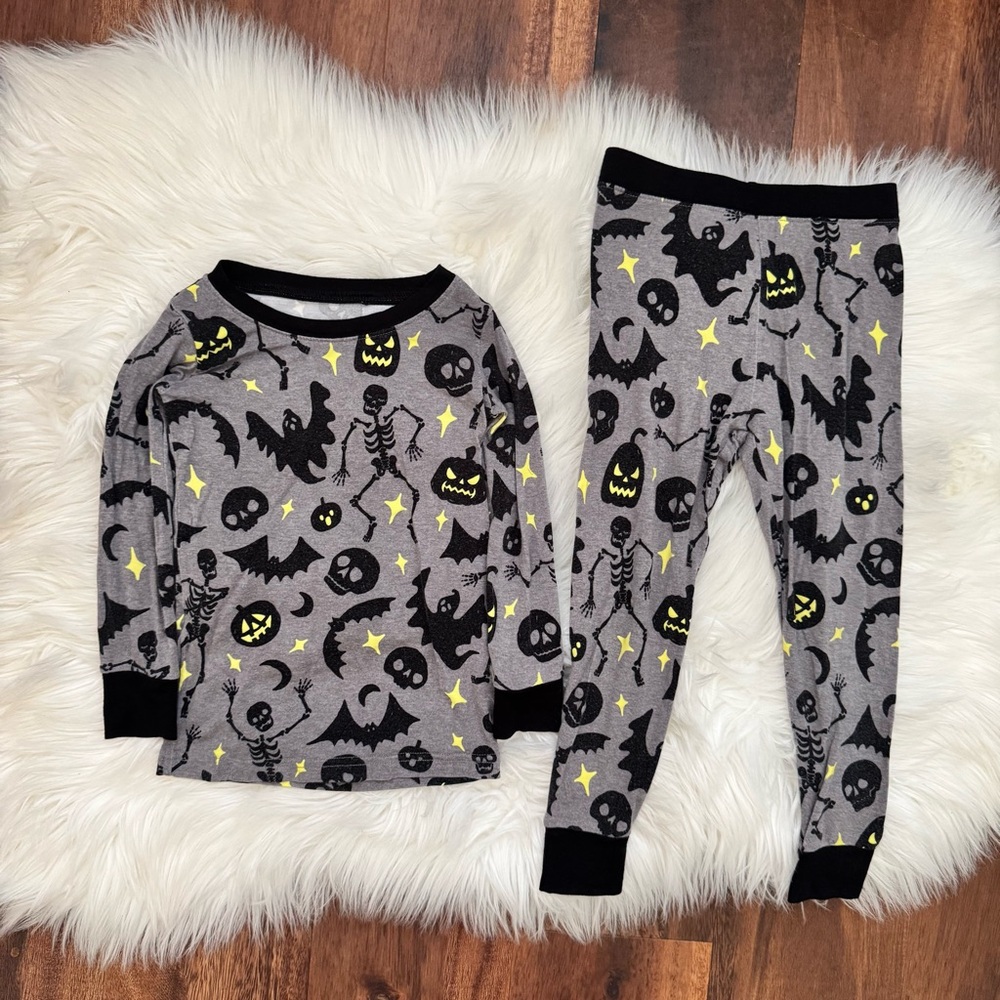Little Sleepies Glowing Ghouls 2 Piece Pajamas Size 18-24 Months